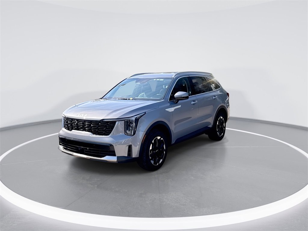 Used 2024 Kia Sorento S image 3