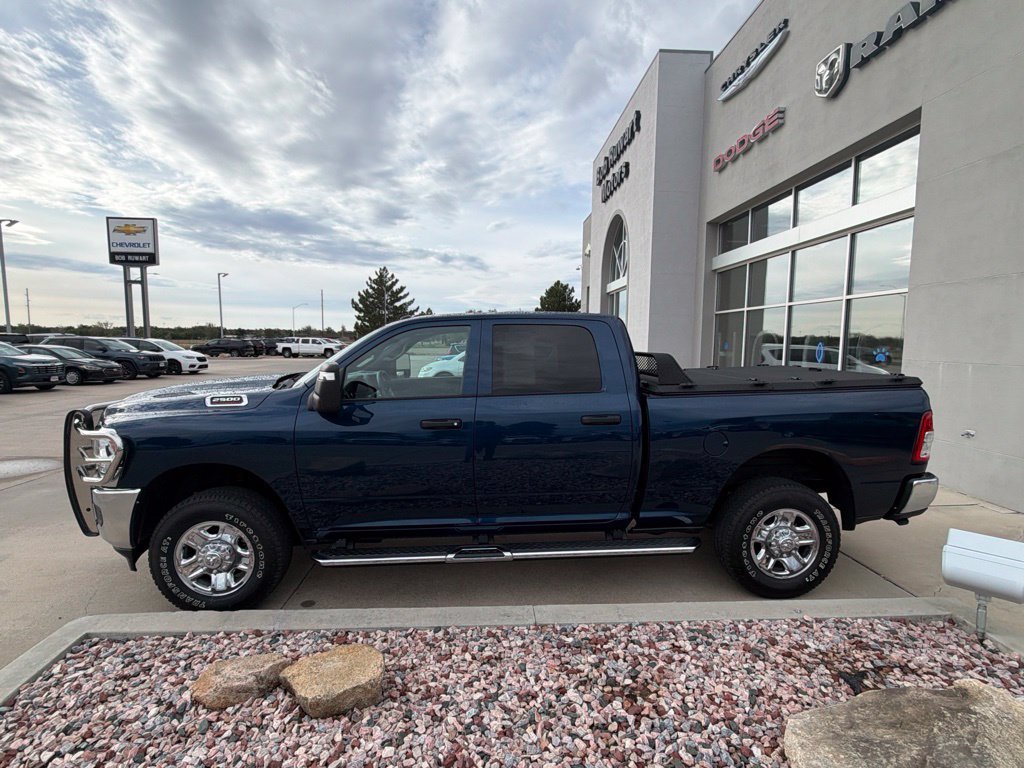 Used 2024 RAM 2500 Tradesman w/ Chrome Appearance Group AWD/4WD image 2