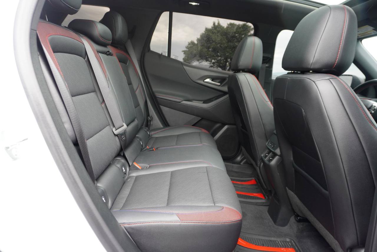 Used 2026 Chevrolet Equinox RS w/ Convenience Package III AWD/4WD image 18