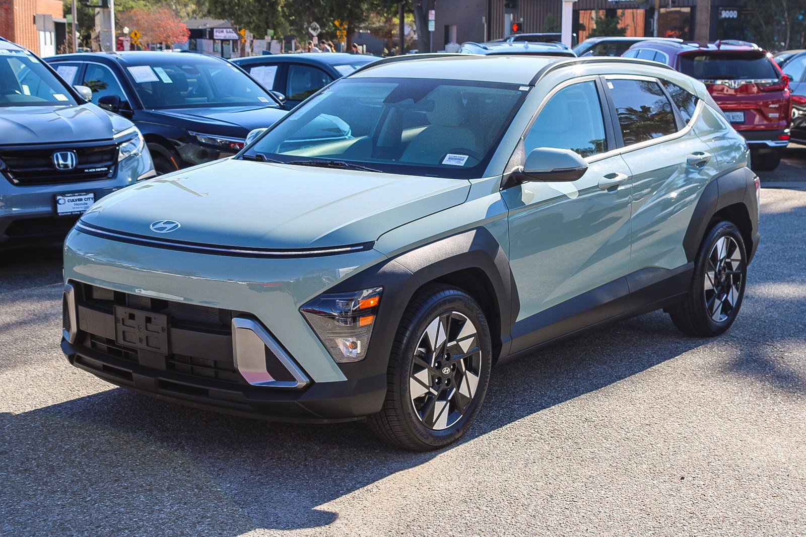 Used 2025 Hyundai Kona SEL image 3