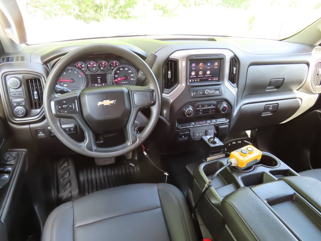 Used 2023 Chevrolet Silverado 3500 W/T w/ WT Convenience Package AWD/4WD image 4