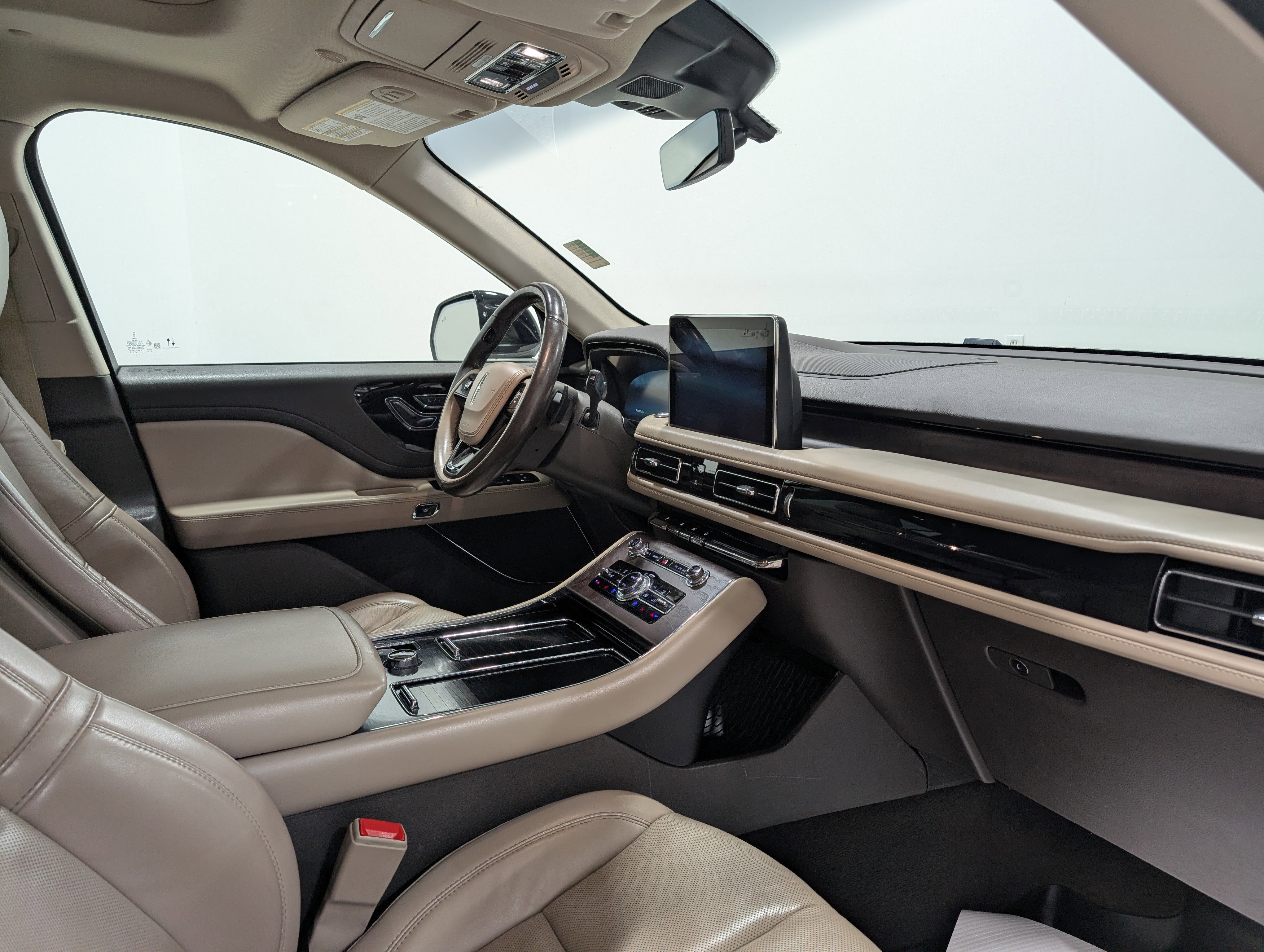 Used 2021 Lincoln Aviator Reserve w/ Elements Package Plus image 21