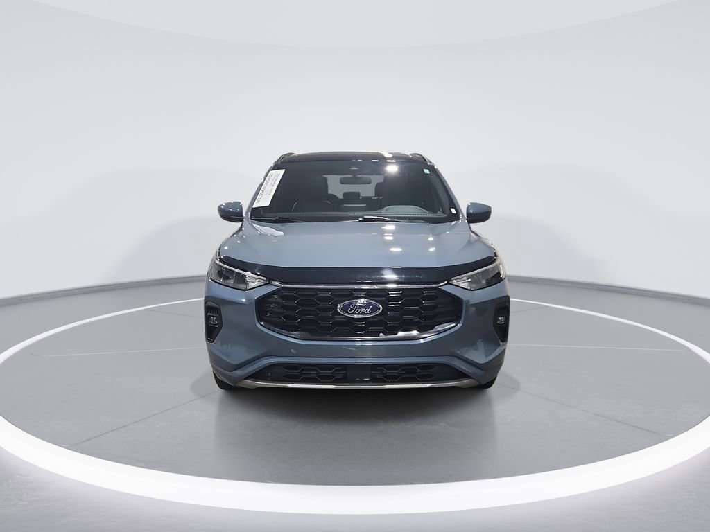 Used 2024 Ford Escape ST-Line Select w/ Class II Trailer Tow Package image 3