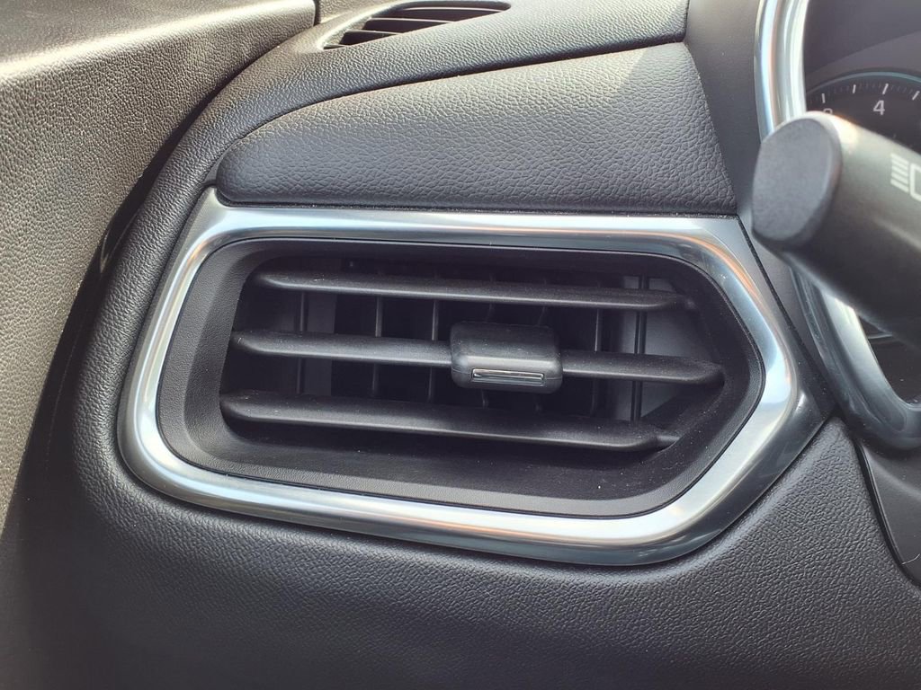 Used 2021 Chevrolet Equinox LT w/ LPO, Floor Liner Package image 26