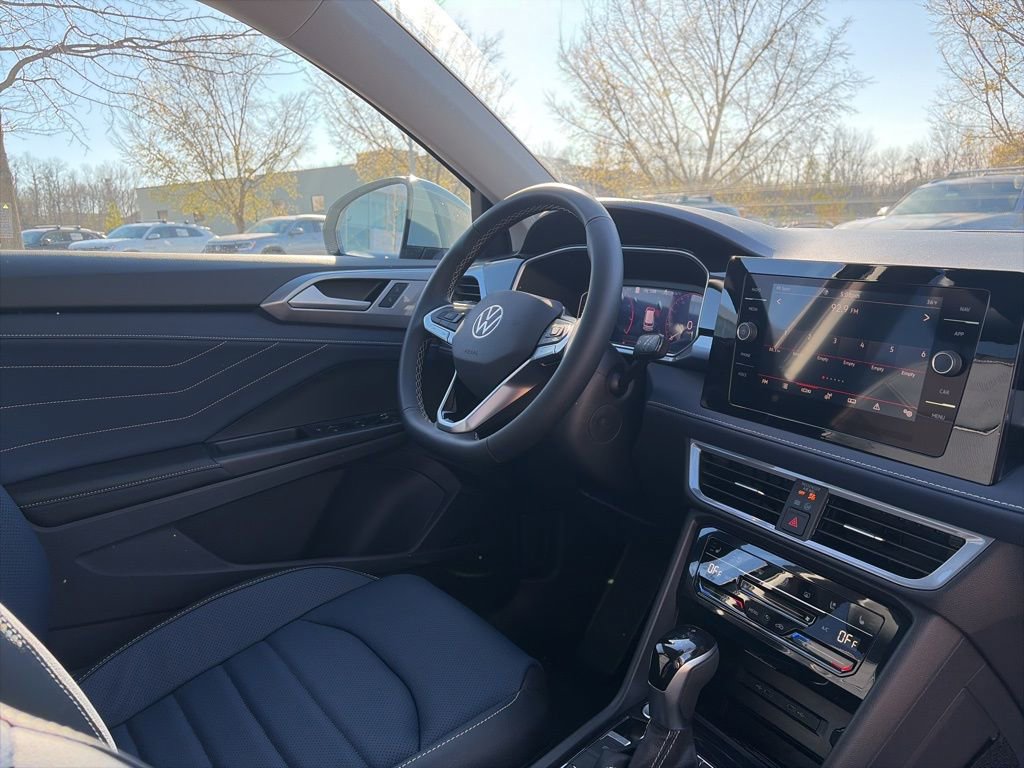 New 2026 Volkswagen Taos SEL AWD/4WD image 30