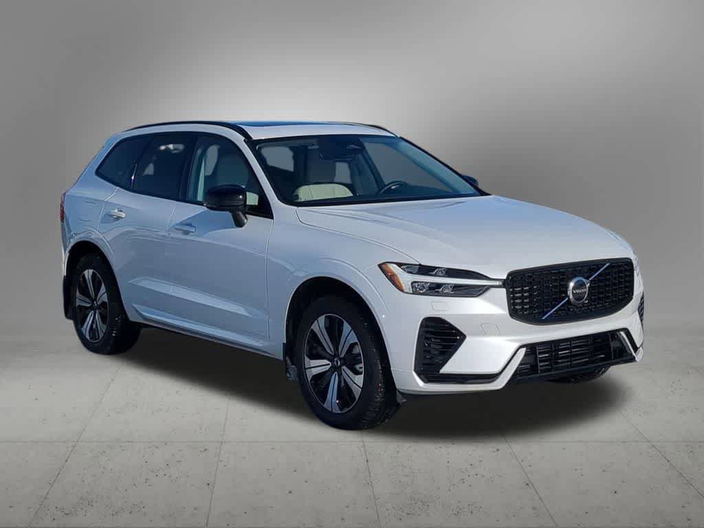 Used 2025 Volvo XC60 T8 Core w/ Protection Package Premier image 8