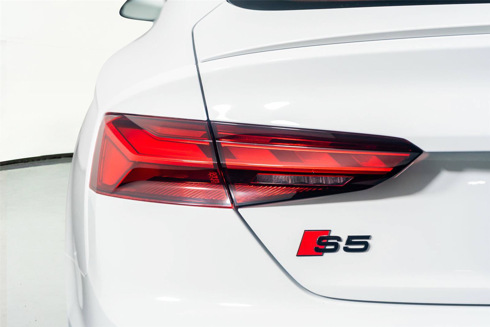 Used 2023 Audi S5 Premium Plus w/ Premium Plus Package AWD/4WD image 12
