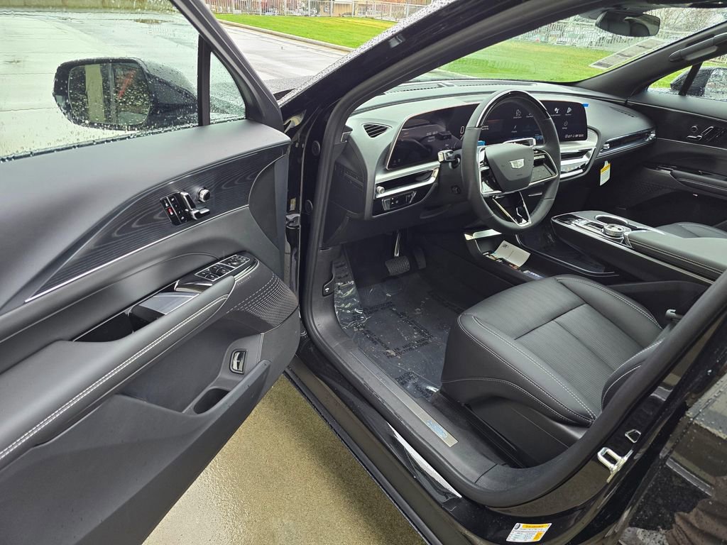 New 2026 Cadillac Lyriq Sport image 19