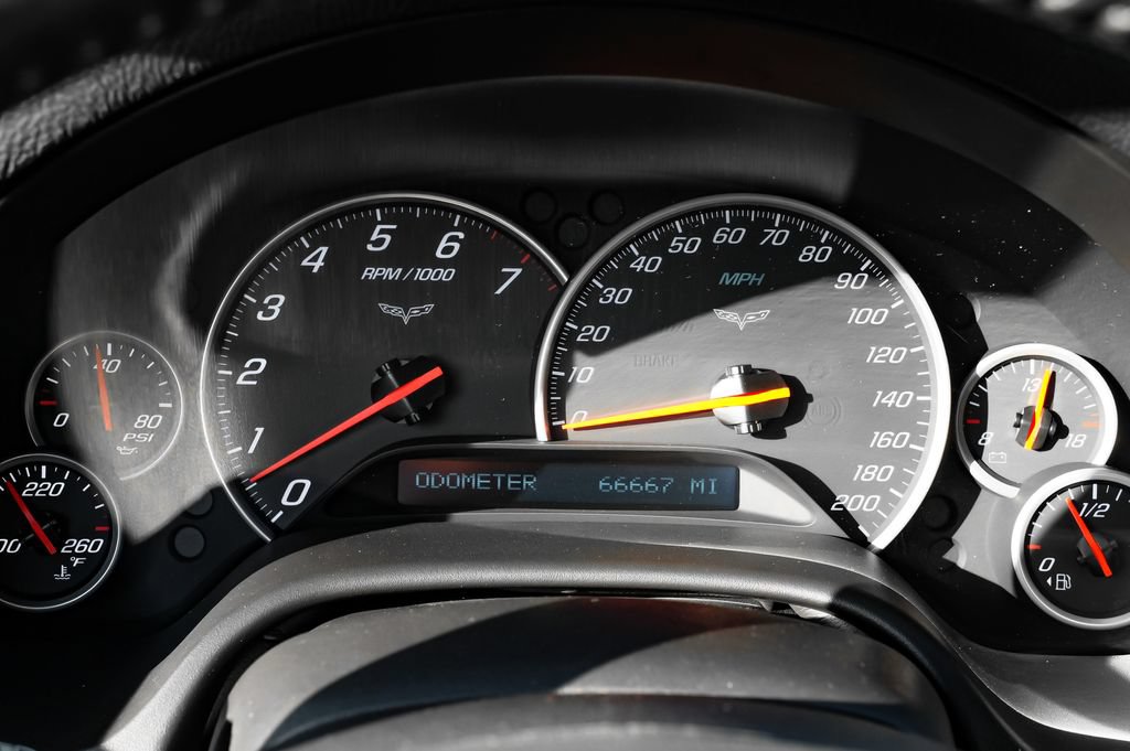 Used 2006 Chevrolet Corvette Convertible w/ Preferred Equipment Group RWD image 13