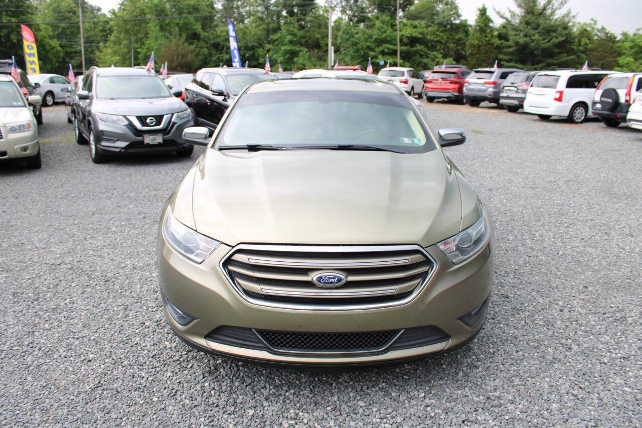 Used 2013 Ford Taurus Limited FWD image 3