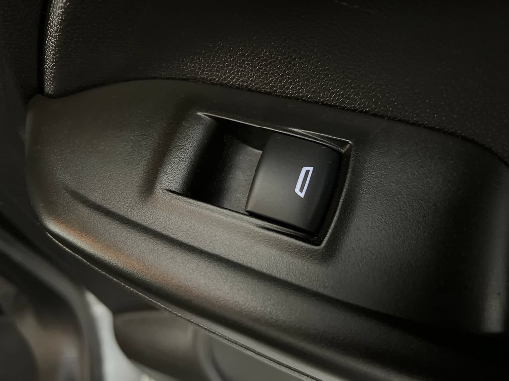Used 2025 Chevrolet TrailBlazer LT AWD/4WD image 25