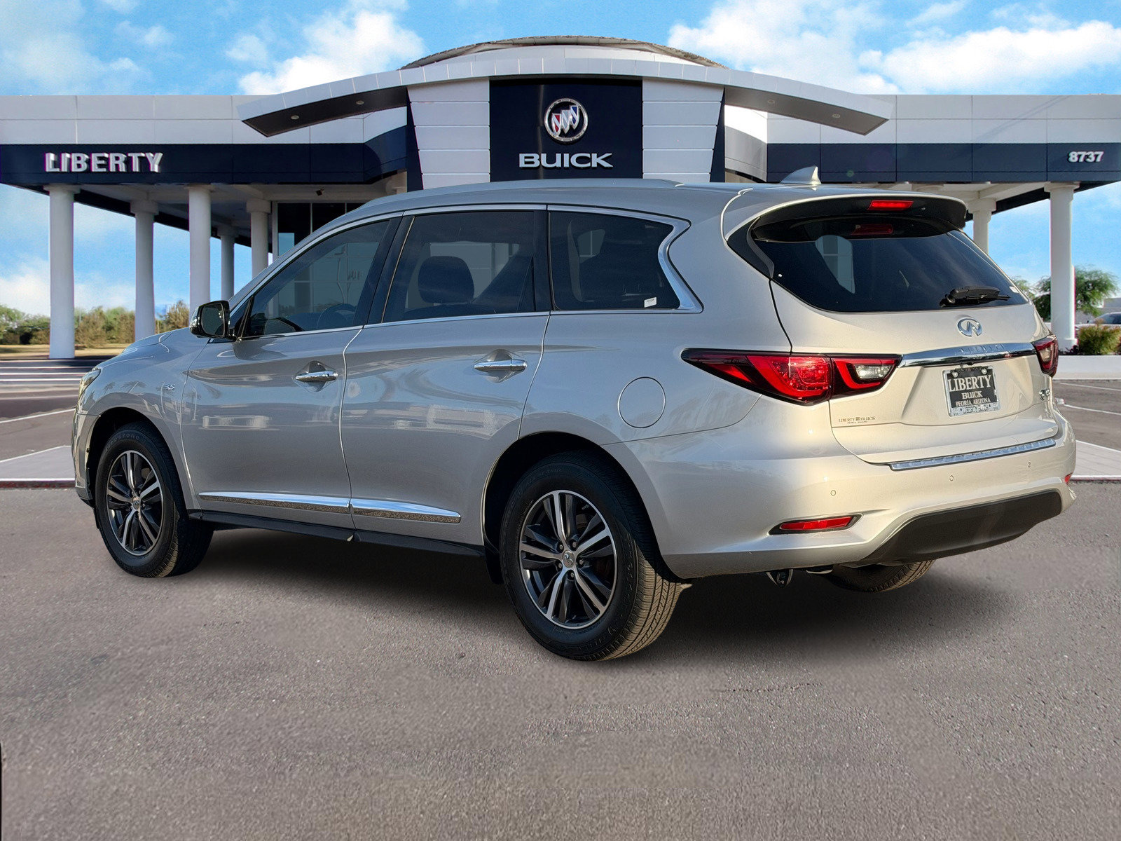 Used 2019 INFINITI QX60 Luxe w/ Essential Package image 6