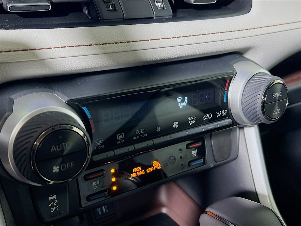 Used 2025 Toyota RAV4 Limited image 15