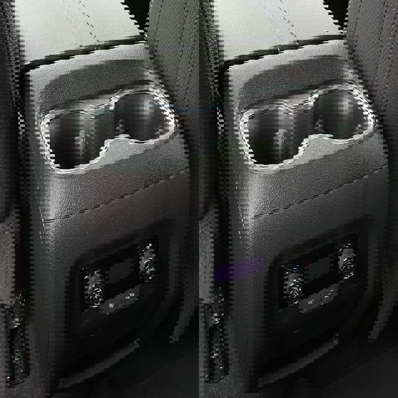 Used 2025 Chevrolet Traverse LT image 24