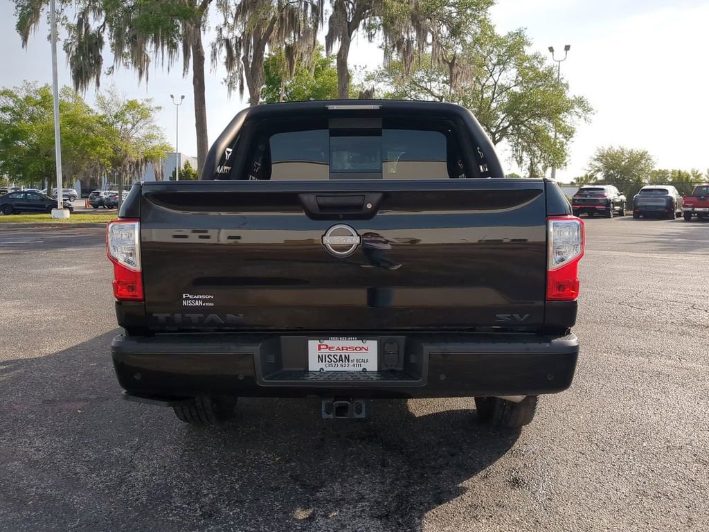 Used 2024 Nissan Titan SV w/ SV Bronze Edition Package RWD image 5