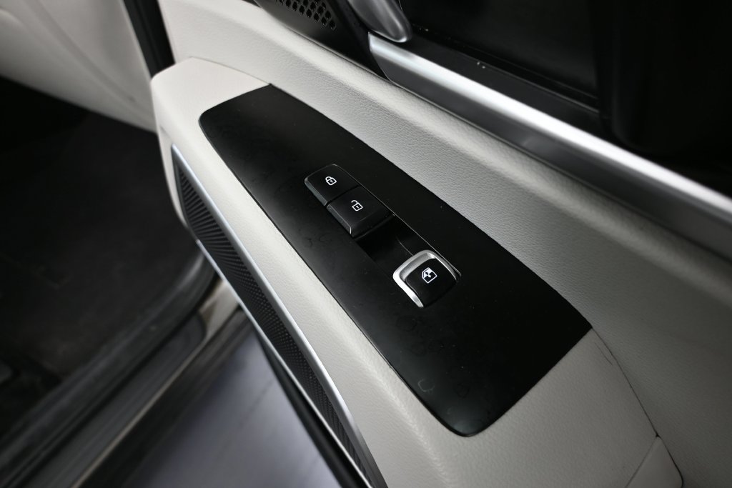 Used 2020 Kia Telluride S w/ S 8 Passenger Seating Package AWD/4WD image 40