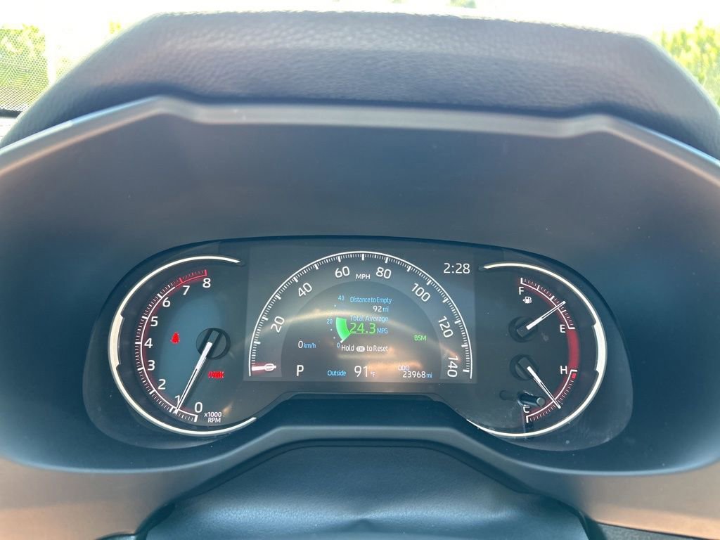 Used 2023 Toyota RAV4 XLE Premium image 20