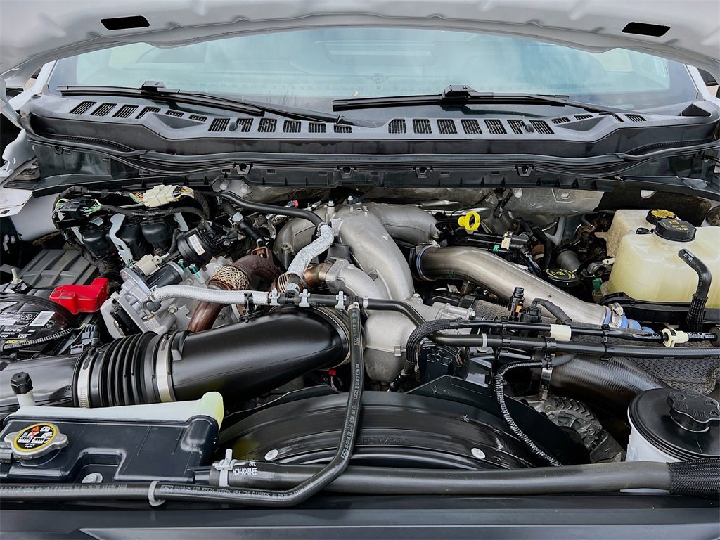 Used 2025 Ford F350 XLT image 27