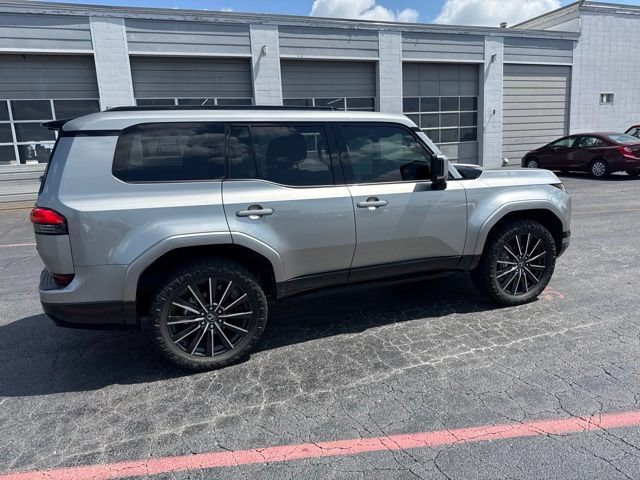 Used 2025 Lexus GX 550 AWD/4WD image 9