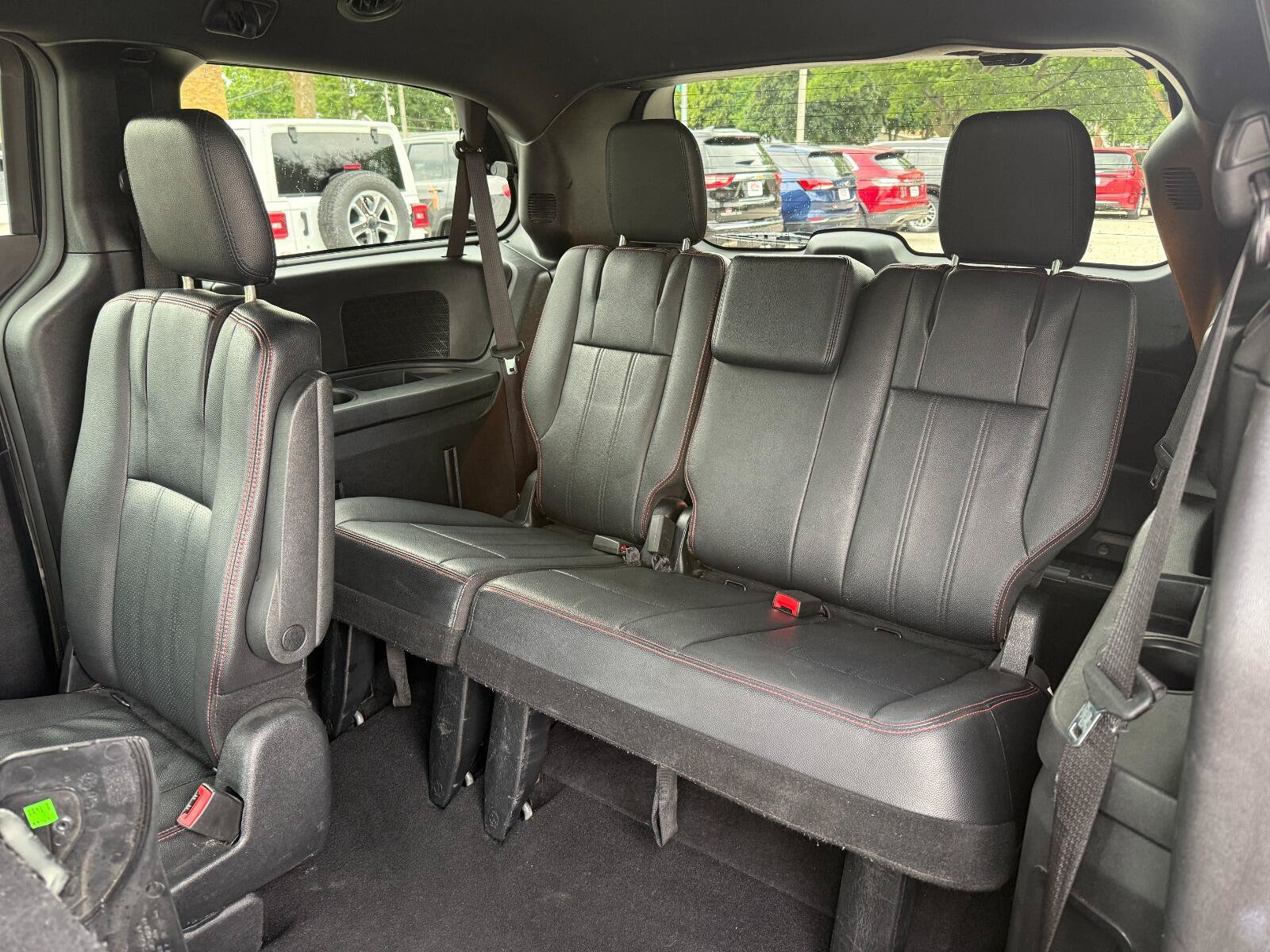 Used 2020 Dodge Grand Caravan GT FWD image 13