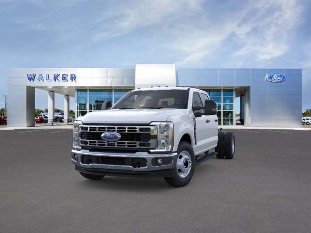 New 2026 Ford F350 XL w/ XL Chrome Package image 2