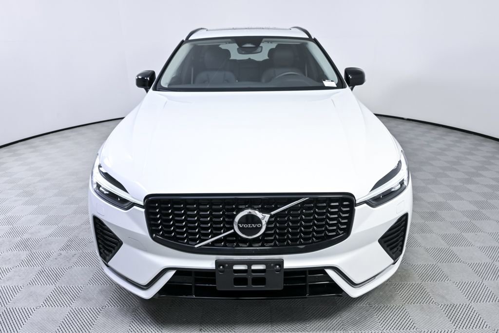 Certified 2025 Volvo XC60 B5 Core AWD/4WD image 36
