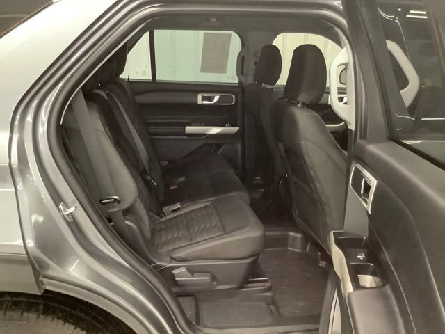Used 2021 Ford Explorer XLT w/ Class III Trailer Tow Package image 9