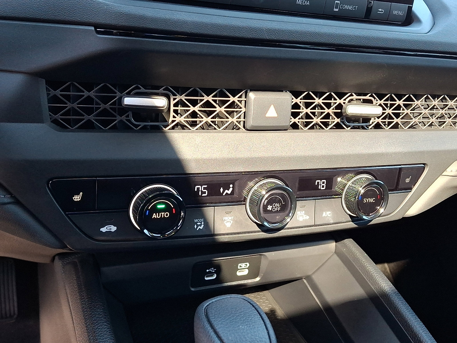 Used 2023 Honda Accord EX image 16