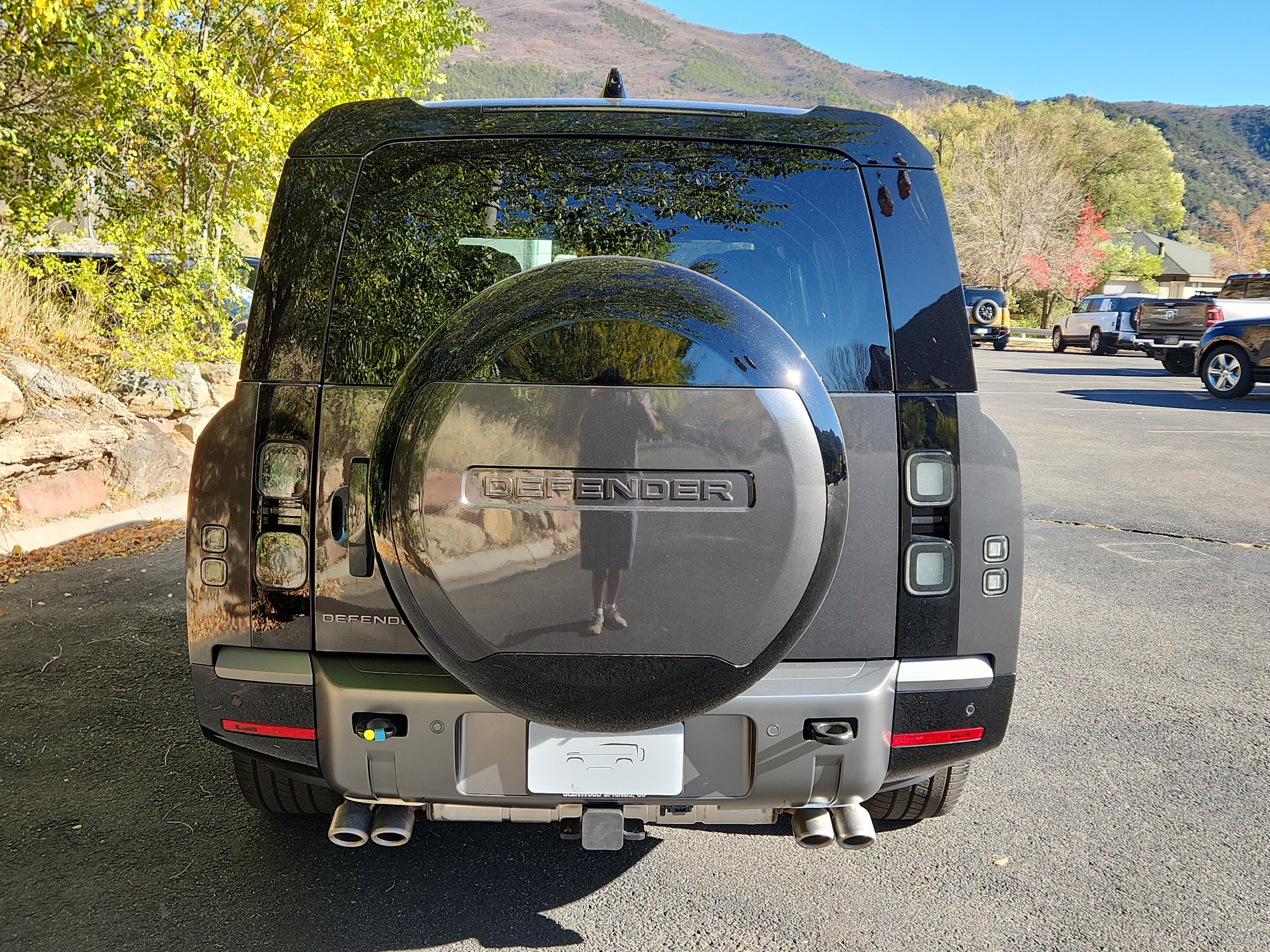 New 2026 Land Rover Defender 130 V8 image 4