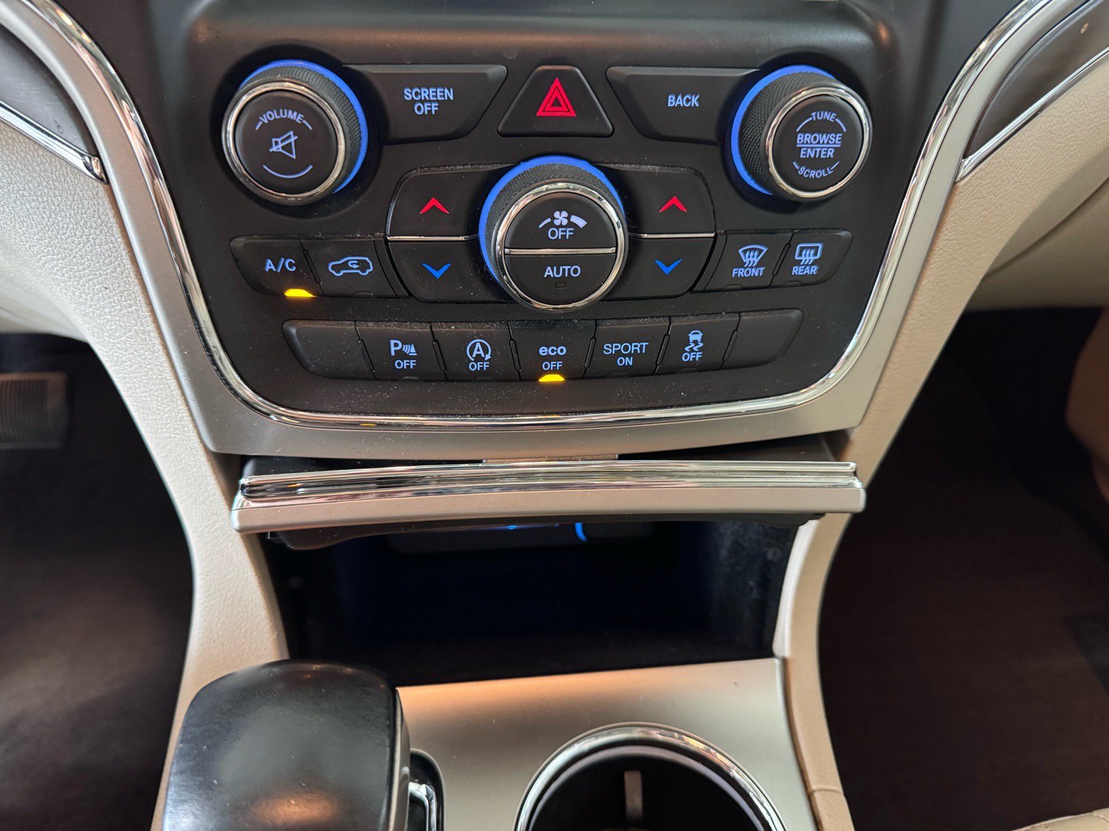Used 2016 Jeep Grand Cherokee Limited AWD/4WD image 29