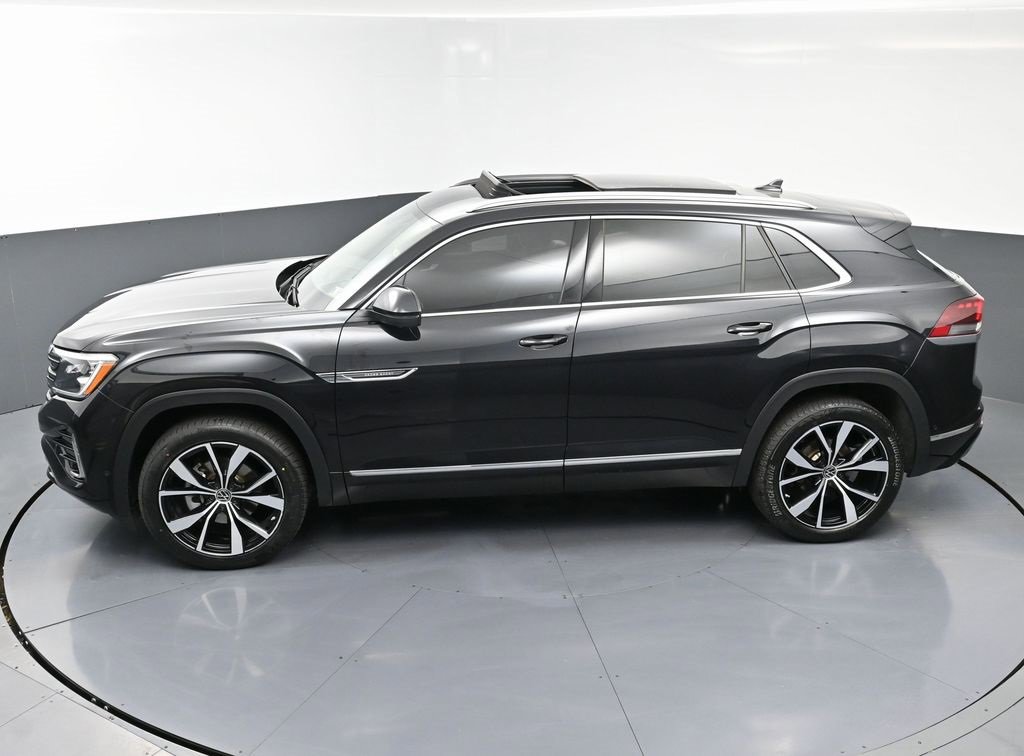 Used 2024 Volkswagen Atlas Cross Sport SEL Premium R-Line image 49