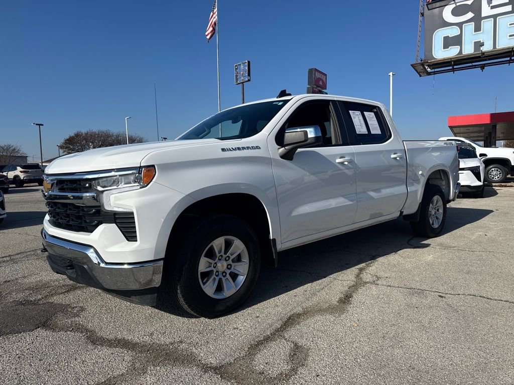 Used 2025 Chevrolet Silverado 1500 LT image 1
