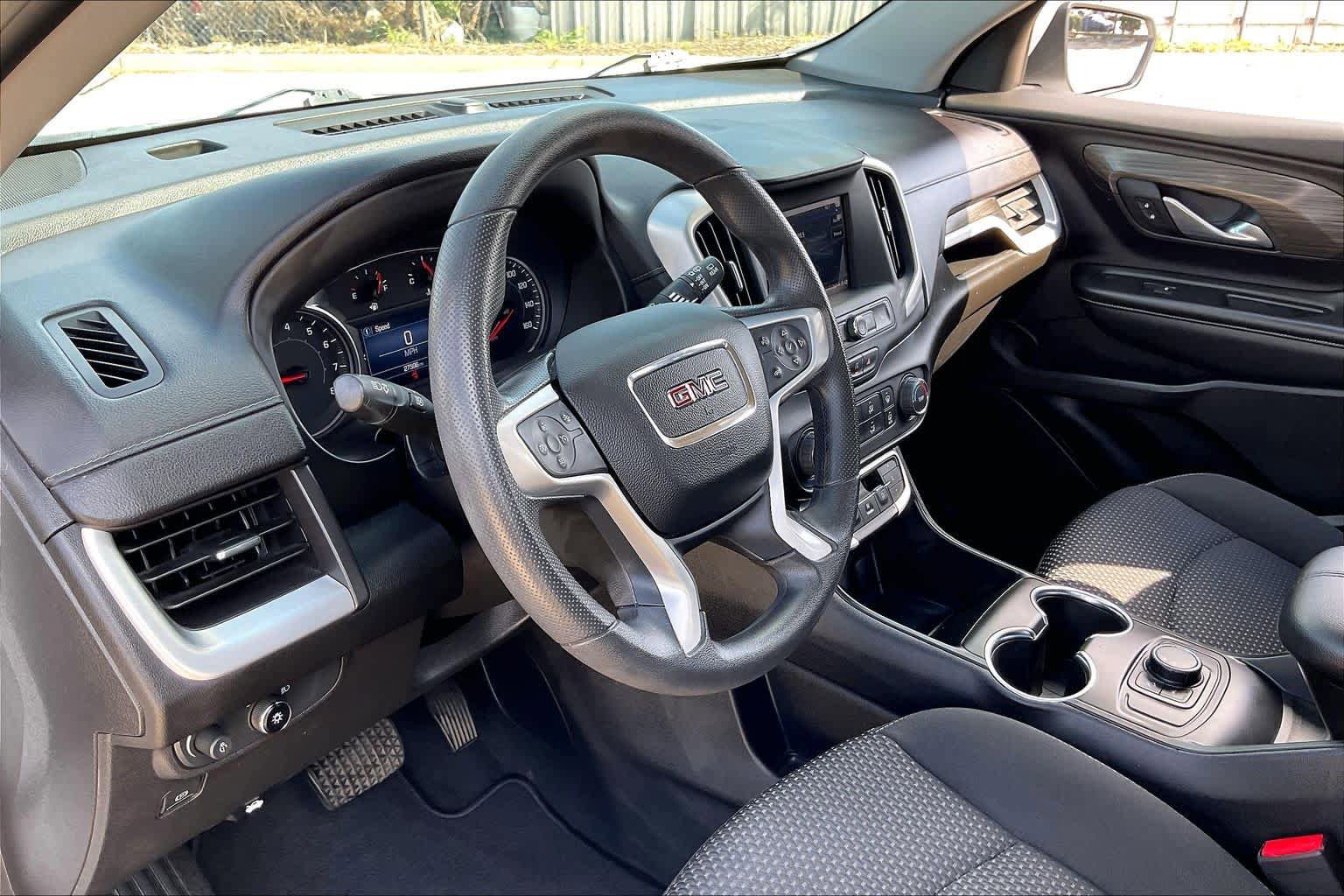 Used 2024 GMC Terrain SLE FWD image 37