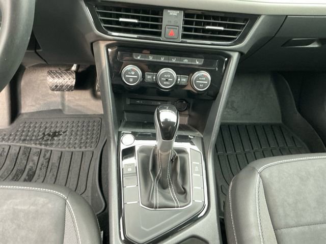 Used 2024 Volkswagen Taos SE image 12