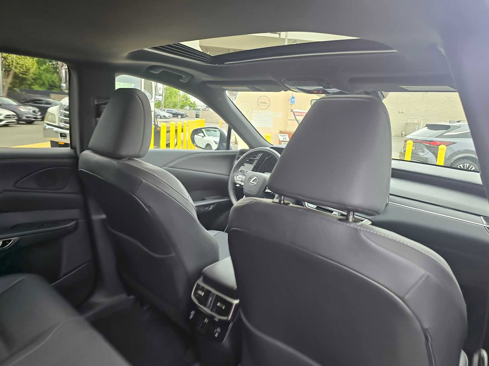 Certified 2025 Lexus RX 350h w/ Convenience Package image 15