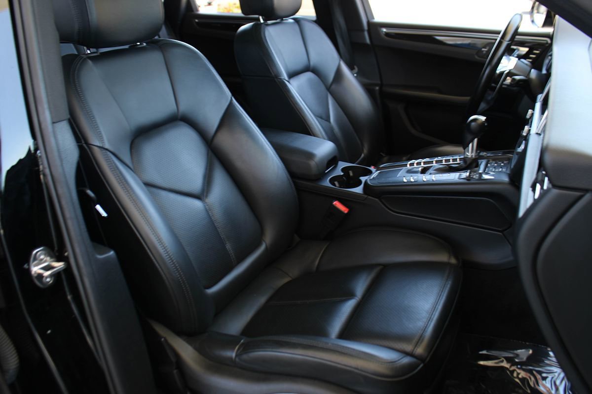 Used 2021 Porsche Macan AWD/4WD image 18