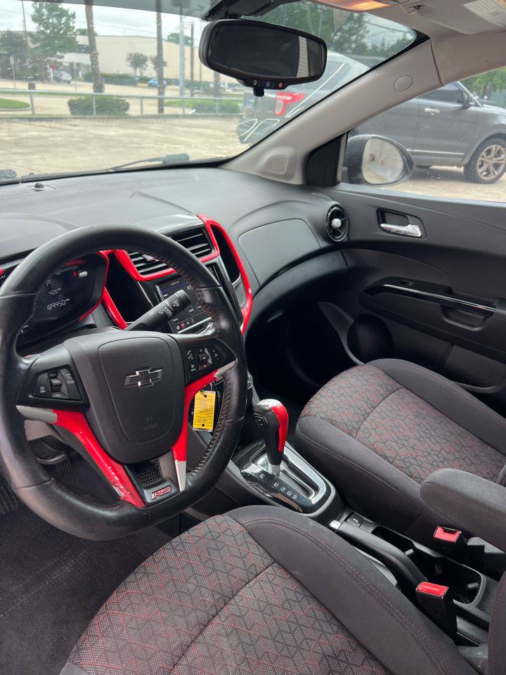 Used 2020 Chevrolet Sonic LT w/ RS Package FWD image 9
