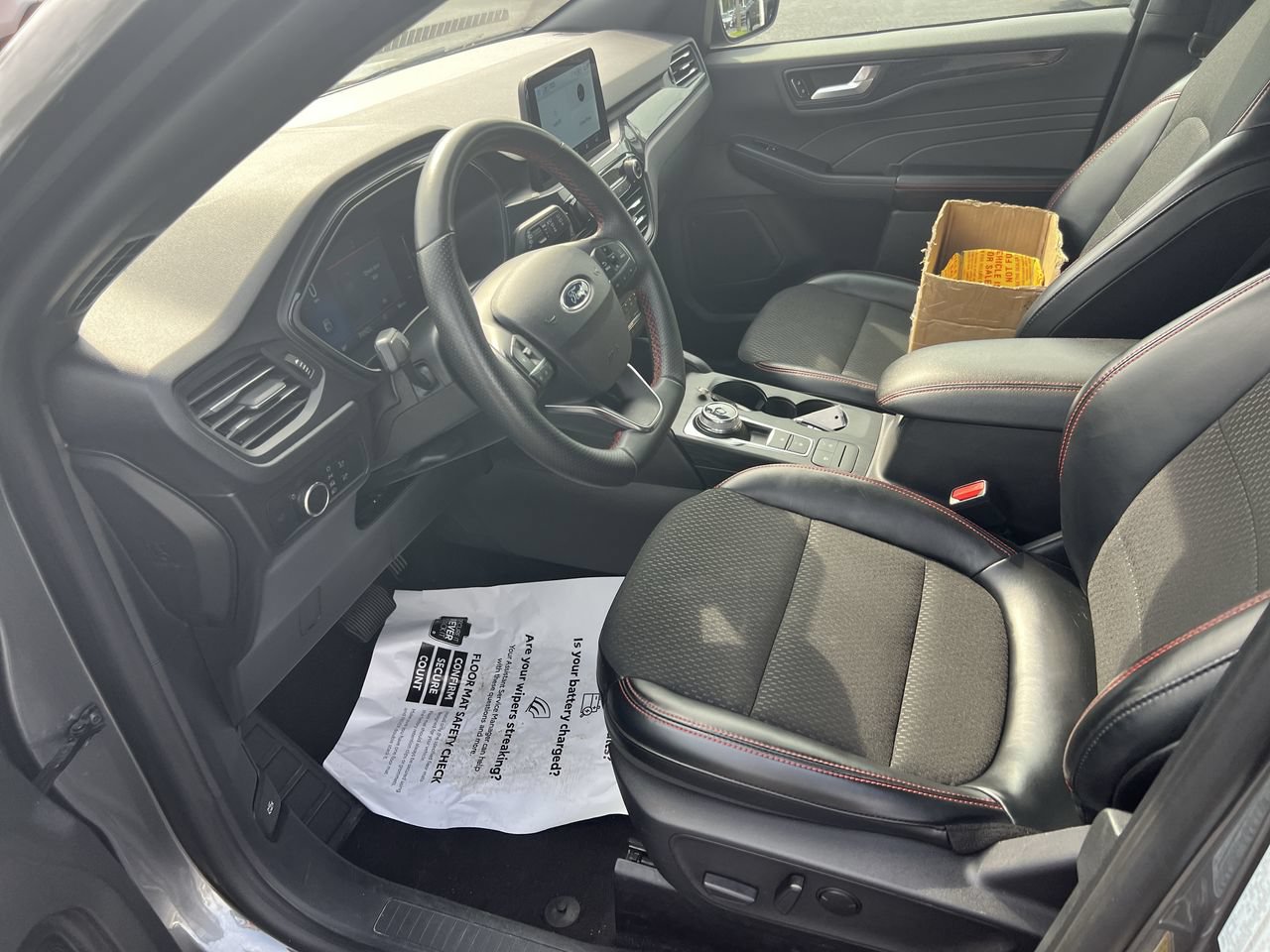 Used 2025 Ford Escape ST-Line FWD image 16