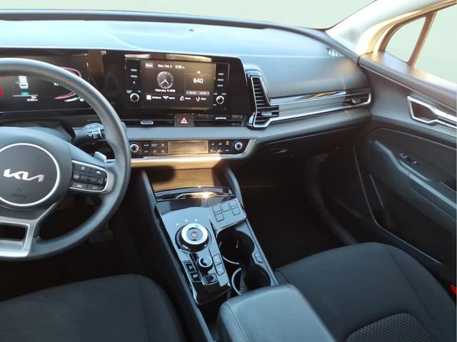 Used 2023 Kia Sportage LX image 15