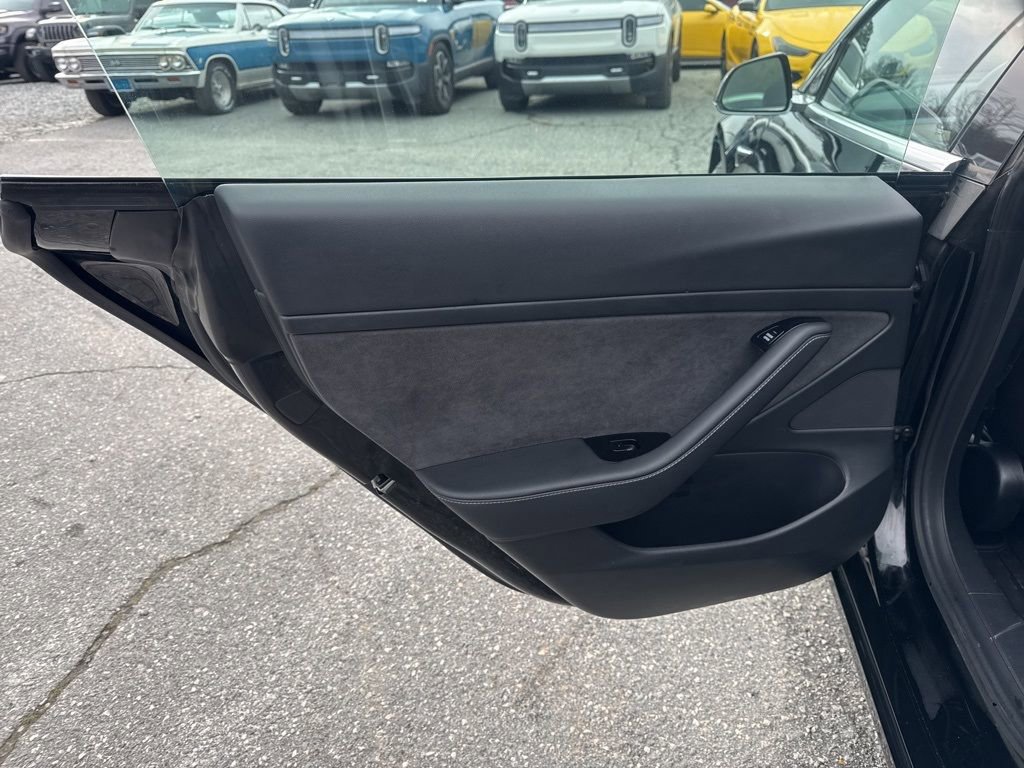 Used 2020 Tesla Model 3 Standard Range Plus image 30