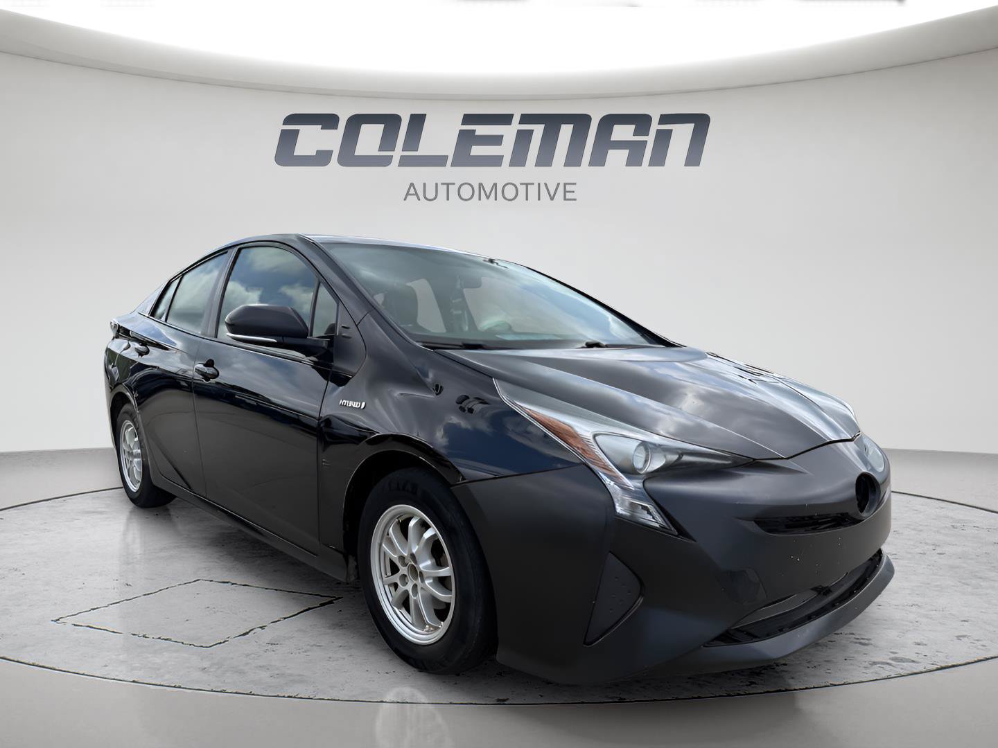 Used 2016 Toyota Prius Two FWD image 3