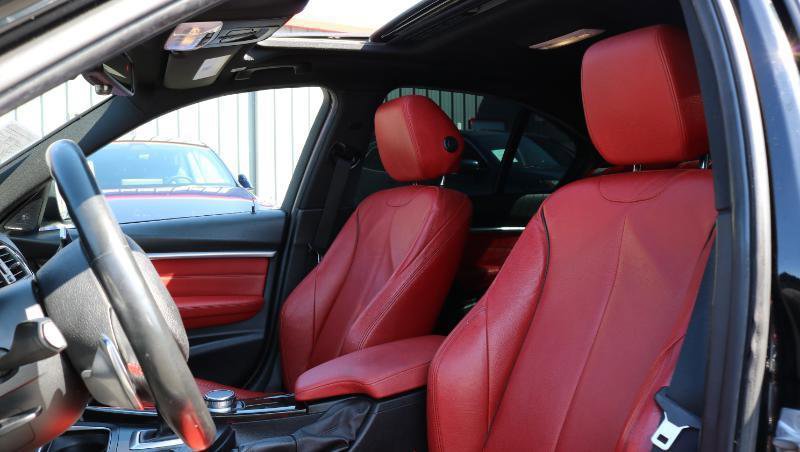 Used 2018 BMW 330i 330i Sedan w/ Premium Package image 10