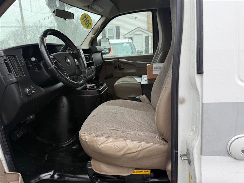 Used 2011 Chevrolet Express 2500 image 12