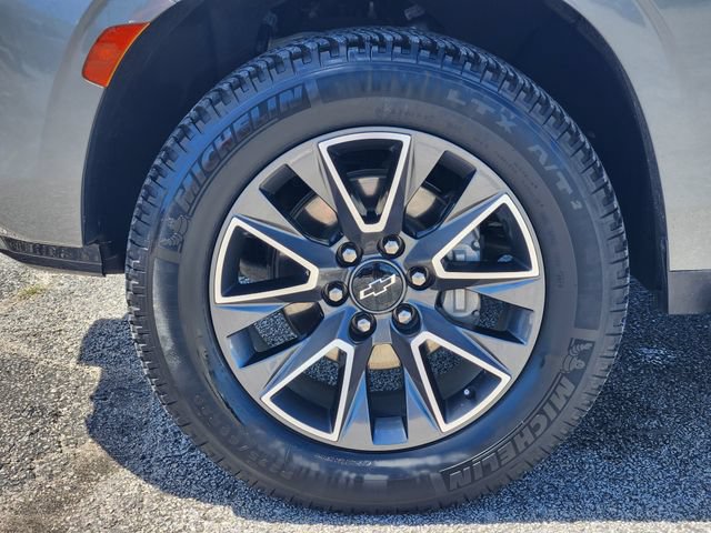 Used 2023 Chevrolet Tahoe Z71 w/ Luxury Package AWD/4WD image 10