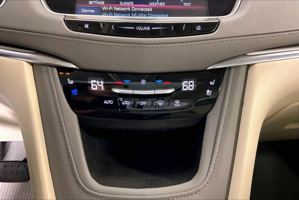 Used 2018 Cadillac XT5 Premium Luxury w/ Driver Assist Package AWD/4WD image 33