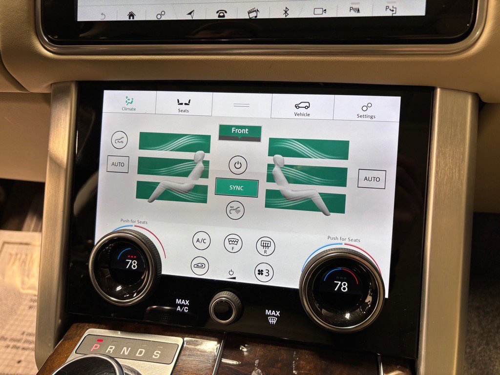 Used 2022 Land Rover Range Rover Westminster Edition image 17