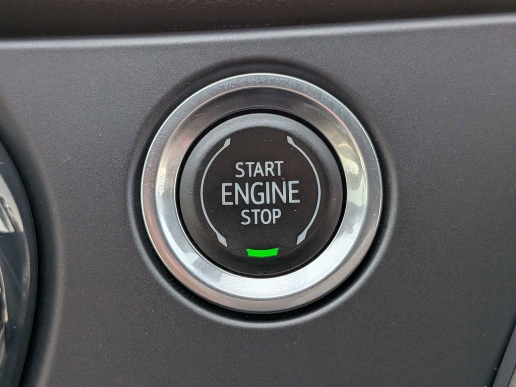 Used 2019 Chevrolet Blazer RS w/ Sun and Wheels Package AWD/4WD image 30