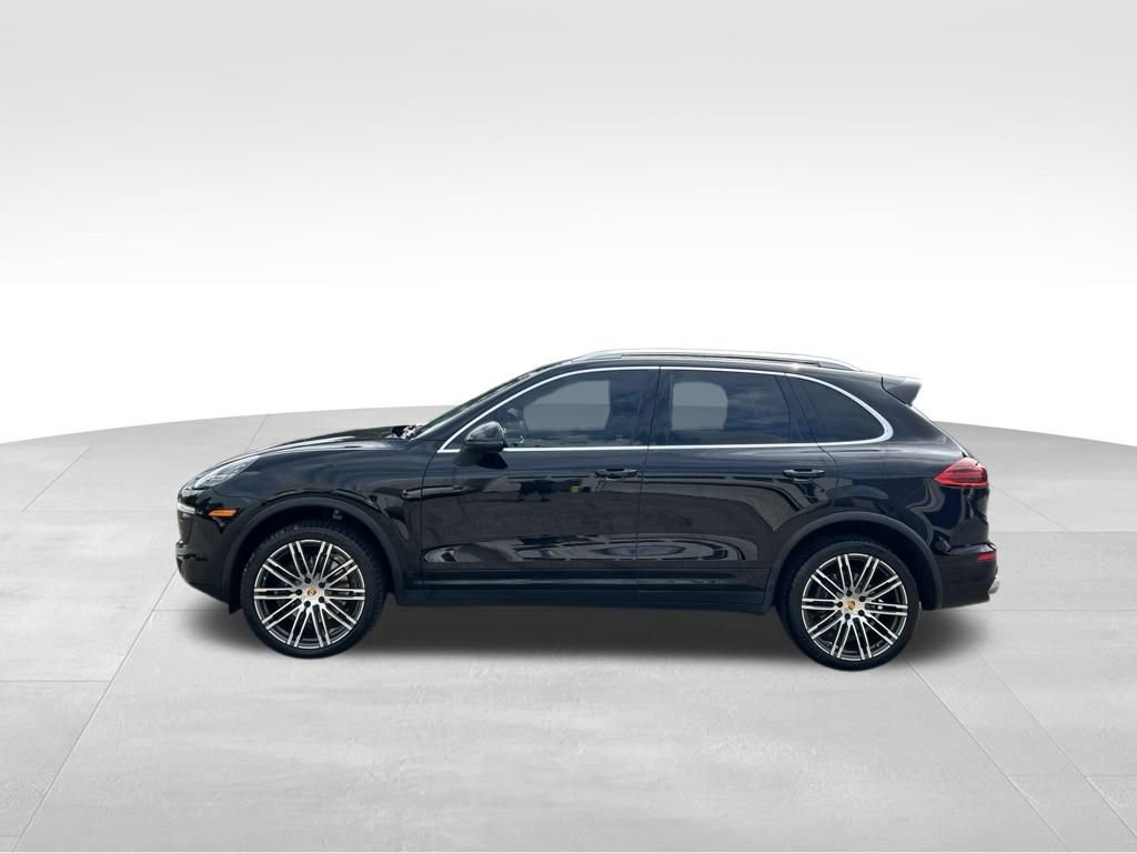 Used 2016 Porsche Cayenne AWD/4WD image 2
