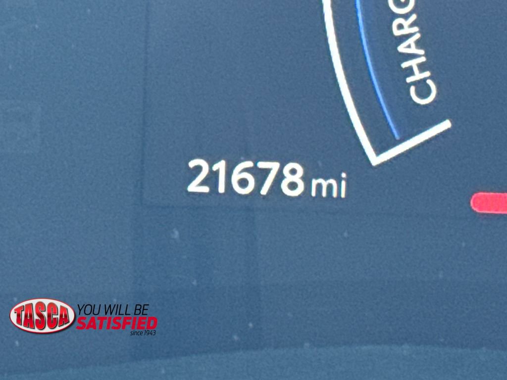 Used 2025 Toyota Camry SE w/ Convenience Package AWD/4WD image 16