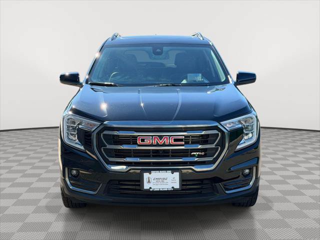 Used 2024 GMC Terrain AT4 w/ Tech Package AWD/4WD image 2